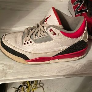 Mens 8.5 Jordan retro 3s 5-10 condition, no box, 100% real!